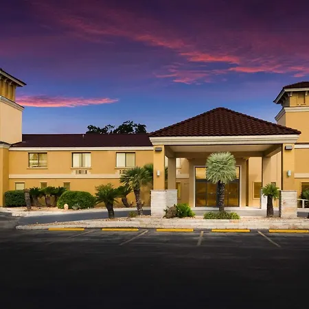 Surestay Plus Hotel By Best Western San Antonio North